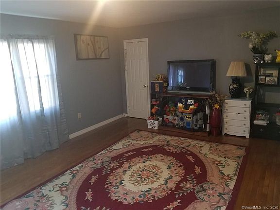 Living room TV and entertainment units space