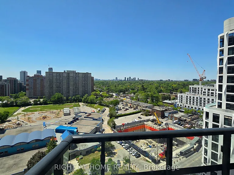 60 Central Park Dr #1707 — Photo 49