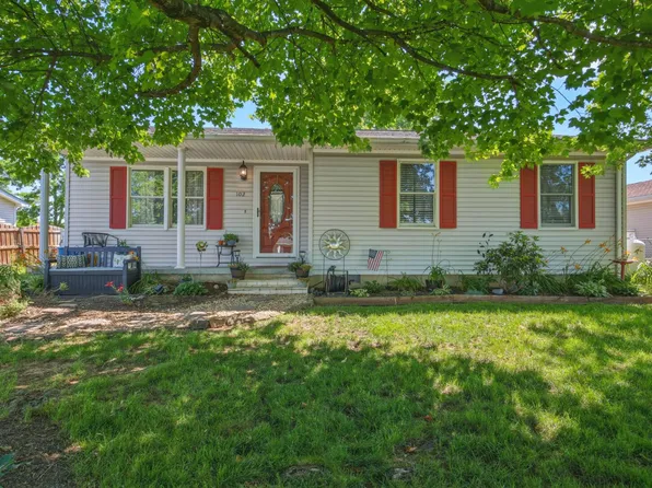 102 Honey Creek Cir, Stephens City, VA 22655