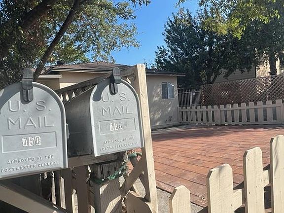 Both units have their own mailboxes