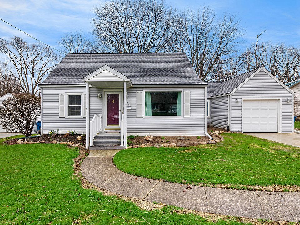 1st image of 125 Leland Dr N