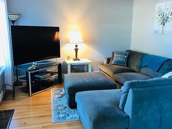 3rd image of 3431 Park Ave