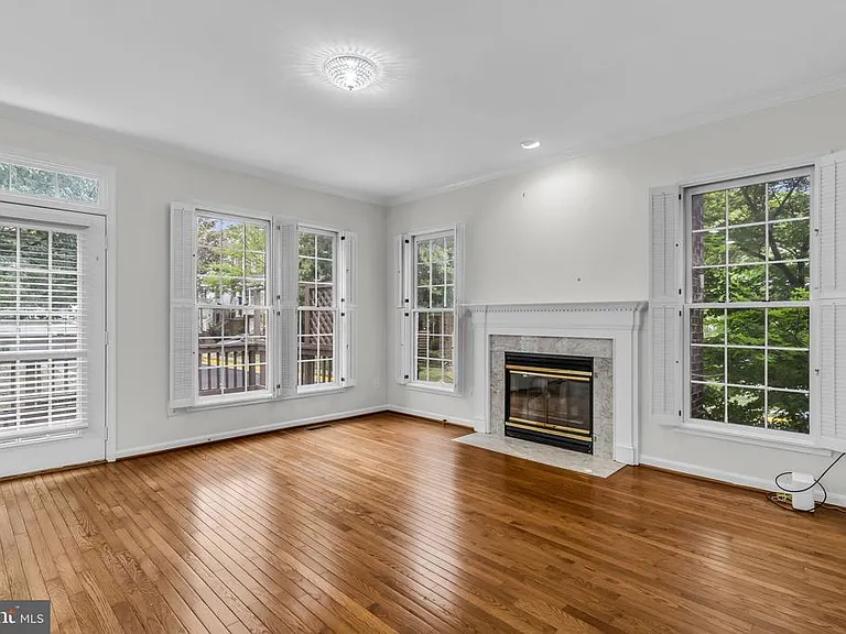 6618 Frost Lake Ln — Photo 9