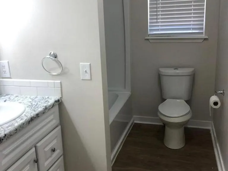 106 W South St — Photo 6