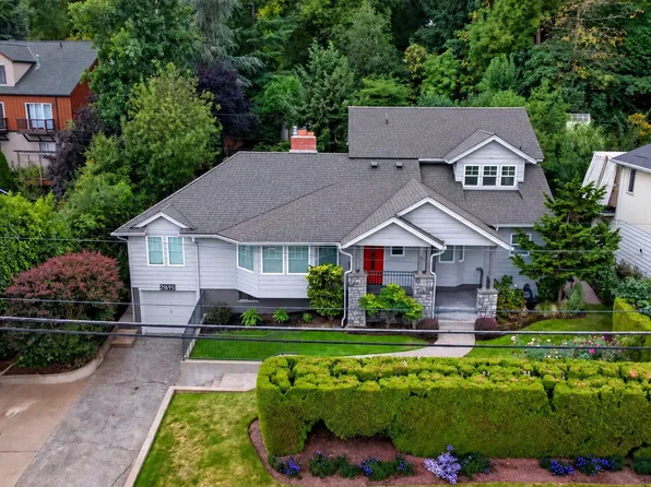 21695 Willamette Dr, West Linn, OR 97068