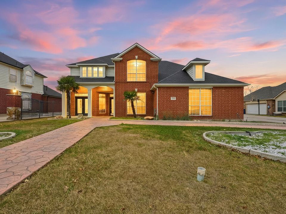 1st image of 3010 Saint Joseph Dr