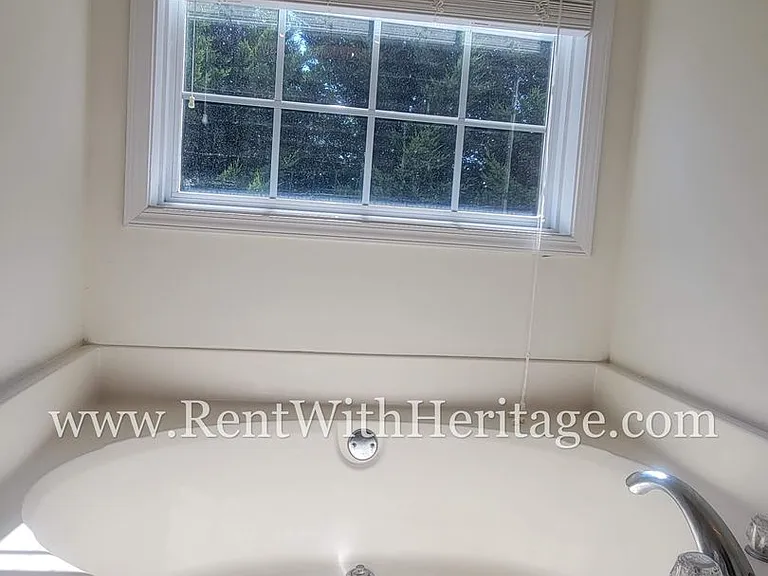 6484 Barkston Trce — Photo 30