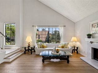 963 Thistlegate Rd, Oak Park, CA 91377