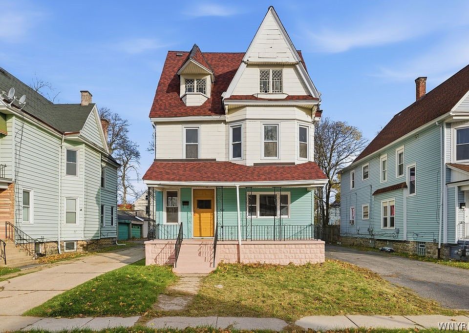 1st image of 520 Woodlawn Ave