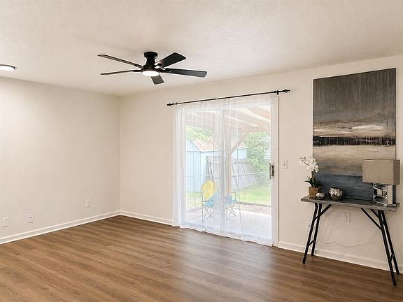 3rd image of 4712 Cherry Hill Ln