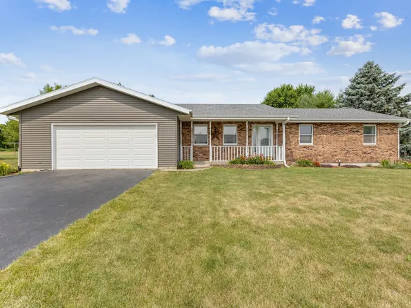 5394 S Mill Pond Rd, Rochelle, IL 61068