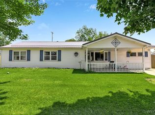 99 Fairview Dr, Depew, NY