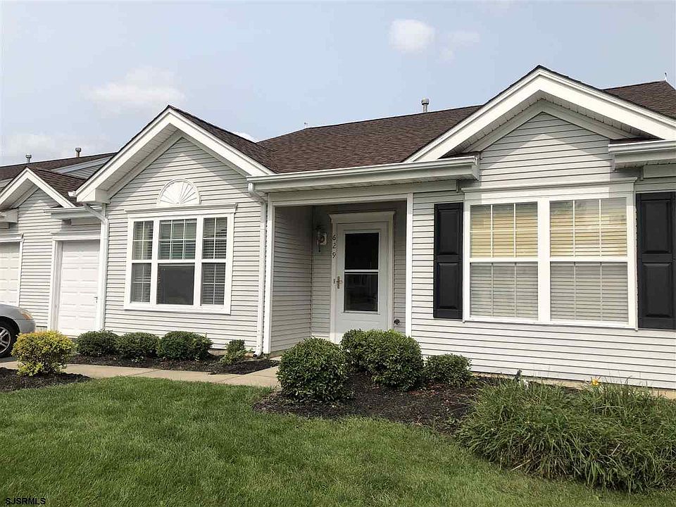1st image of 629 E Regency Dr #629
