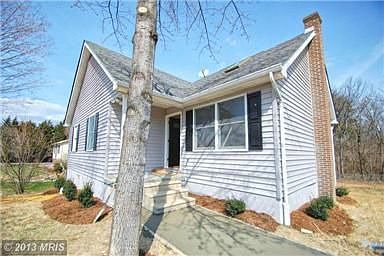 2nd image of 208 Bluebird Dr