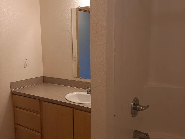 Boulder Creek Apartments — Photo 40