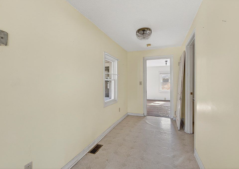 13th image of this home