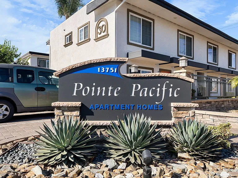 Pointe Pacific Apartment Homes — Photo 19