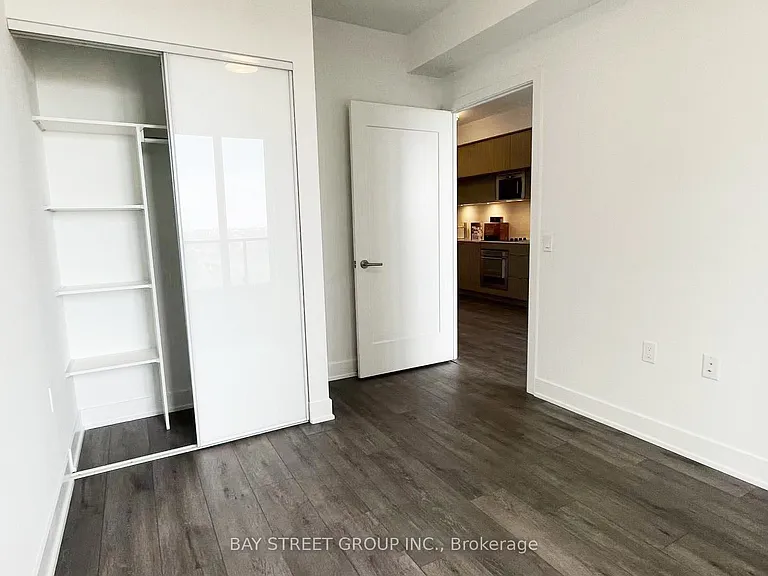 575 Bloor St E #2105 — Photo 5