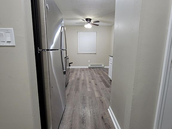 3rd image of 5 Camelot Ct APT 61