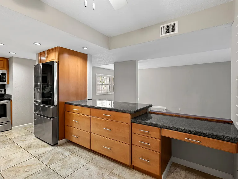 485 Westlake Blvd #70 — Photo 23