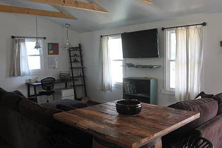 Perspective on studio set-up.