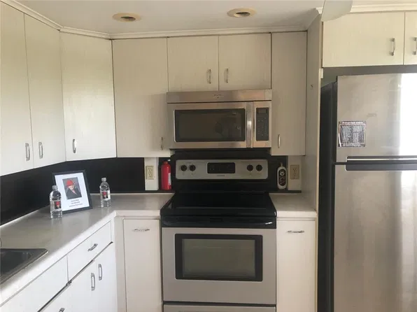158 S River Rd, Sewalls Pt, FL 34996