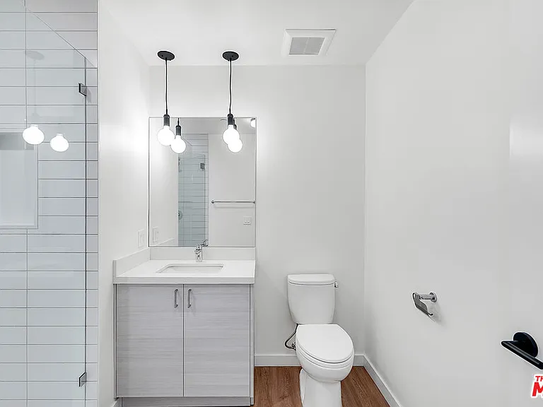 747 Lillian Way #7 — Photo 12