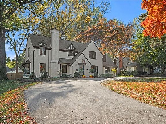 3rd image of 2509 W 63rd St