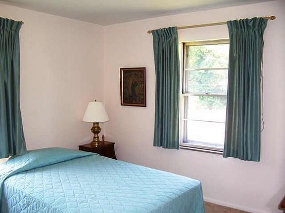 5th image of 4608 N Lesley Ave