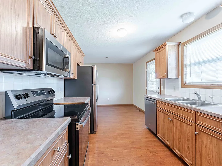 Oakwood Heights Townhomes — Photo 118