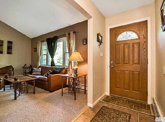 2nd image of 21 Canterbury Blvd