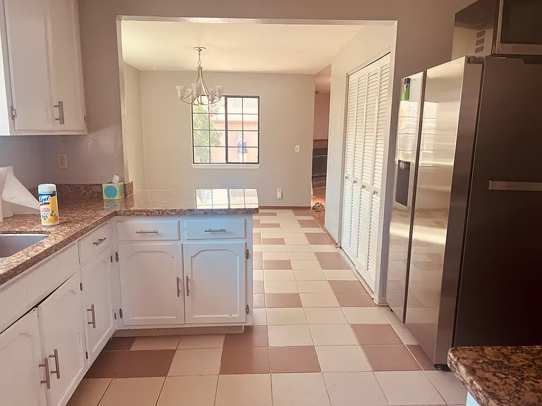 442 Bryan Ave — Photo 4
