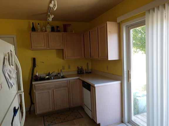 Eat In Kitchen