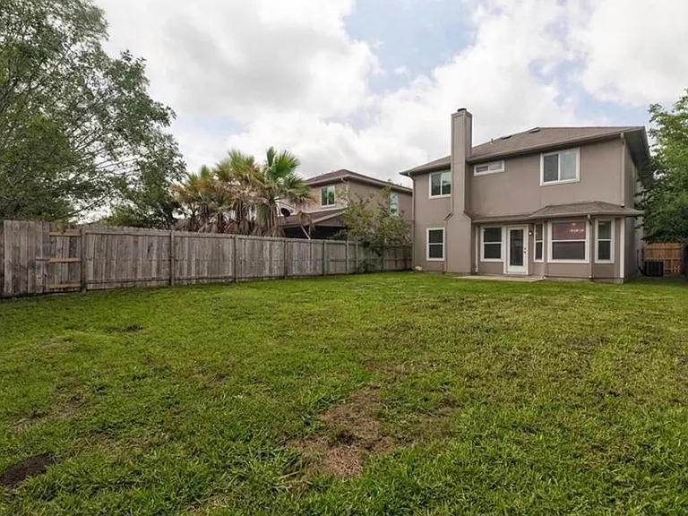 16712 Hamilton Point Cir — Photo 39