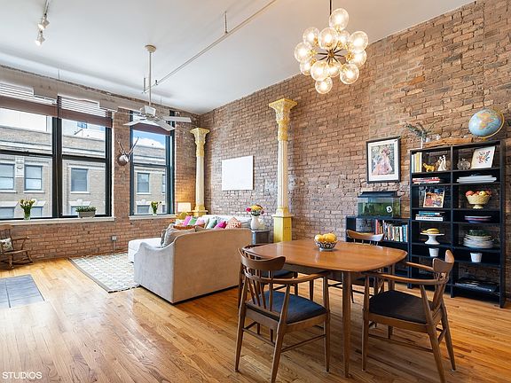 2nd image of 3151 N Lincoln Ave APT 319