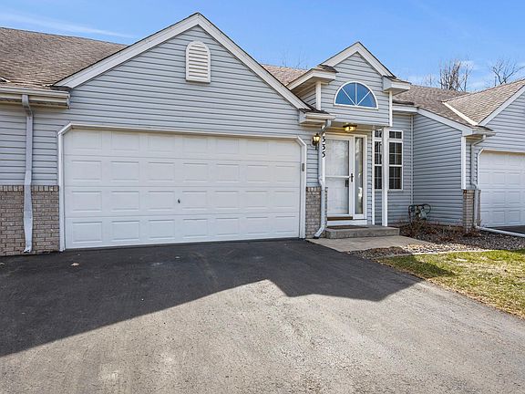 3rd image of 335 Creekside Dr