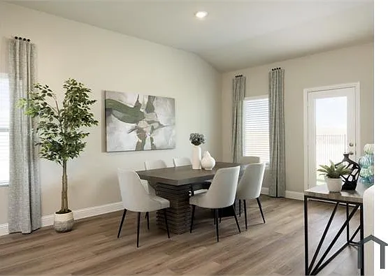 6 bed, 2790 sqft, $3,800 — Photo 2