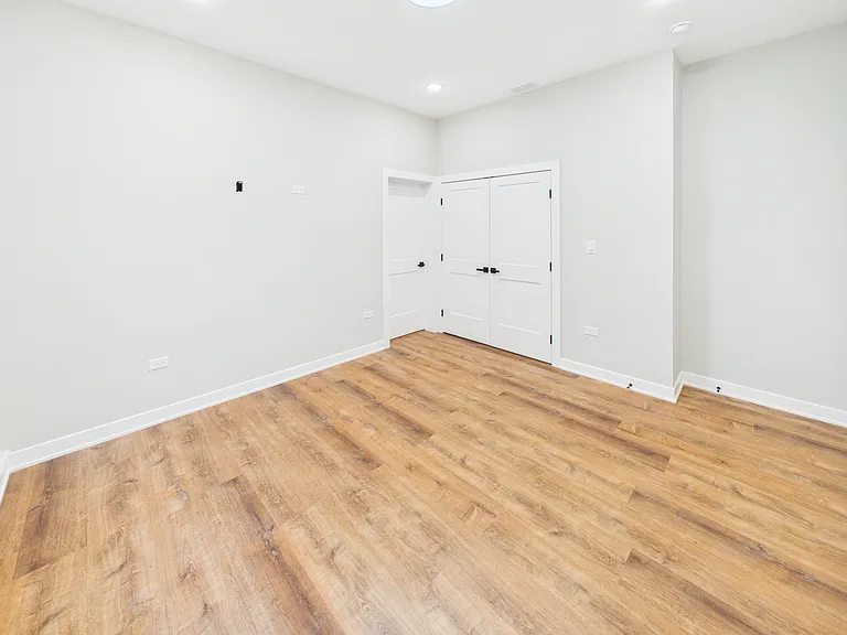 2236 W Cermak Rd #1R — Photo 20