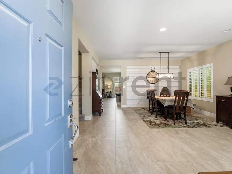 26001 W Tonopah Dr — Photo 5