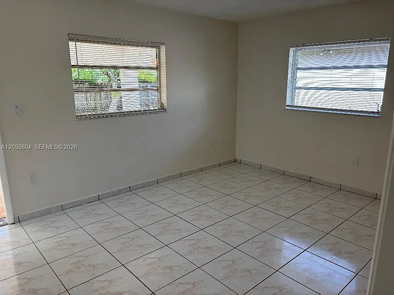 10481 SW 26th Ter — Photo 10