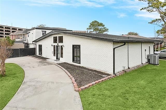 1st image of 4200 Lake Villa Dr