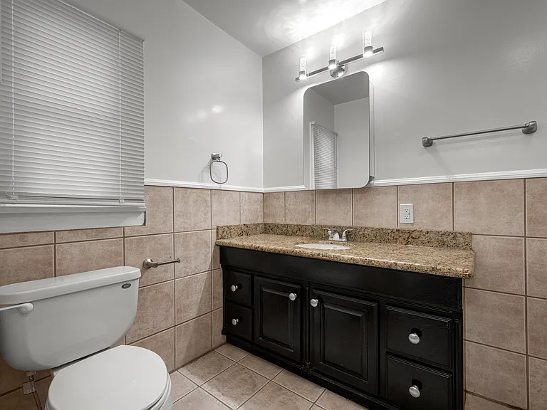 1030 N Spaulding Ave #1030 — Photo 25