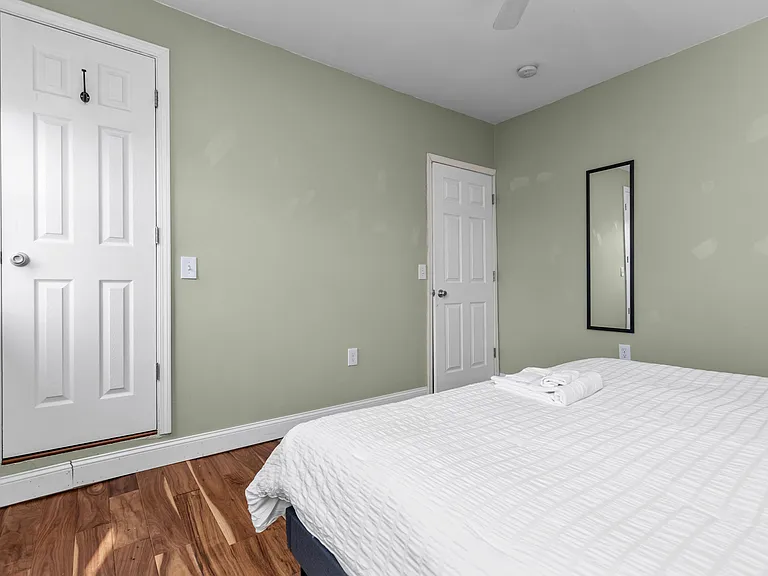 607 Foreland St — Photo 8