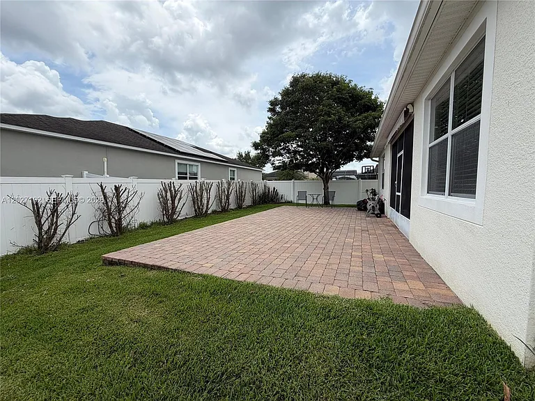 3747 Creswick Cir — Photo 4