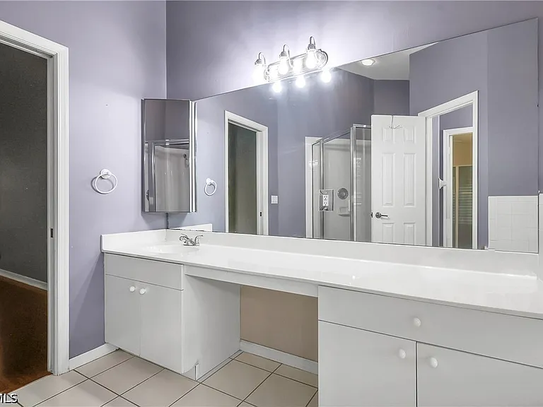22203 Seashore Cir — Photo 25