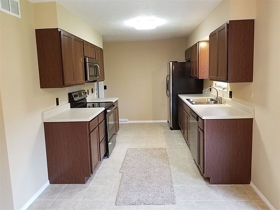 3rd image of 51522 Wheatfield Ct
