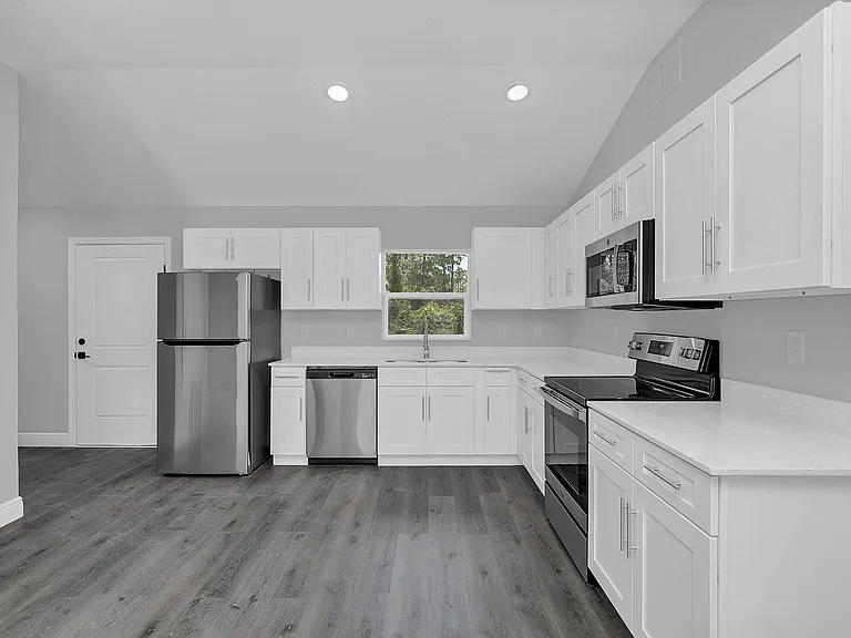 2 Dogwood Radl — Photo 14