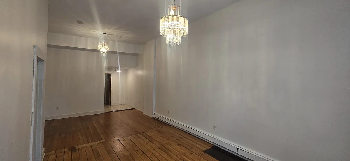 Building Photo - 425 Cedar Ave #421-2