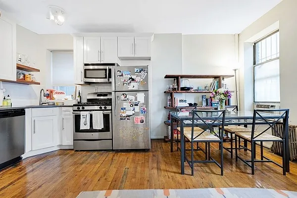 Rented by Oxford Property Group | media 9