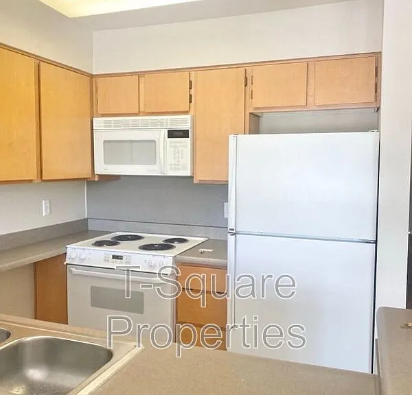 9525 NE 180th St #306 — Photo 5